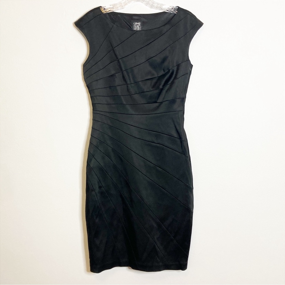 JAX  Sheath Little Black Dress Fitted Cap Sleeves Lined Zips Size 6
